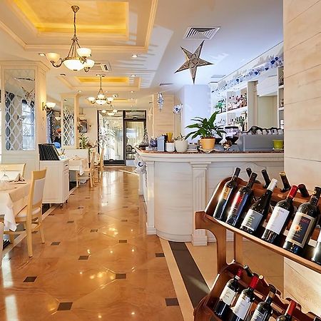 Private Apartments By The Sea With A Large Terrace In Apart Hotel! ポモリエ エクステリア 写真