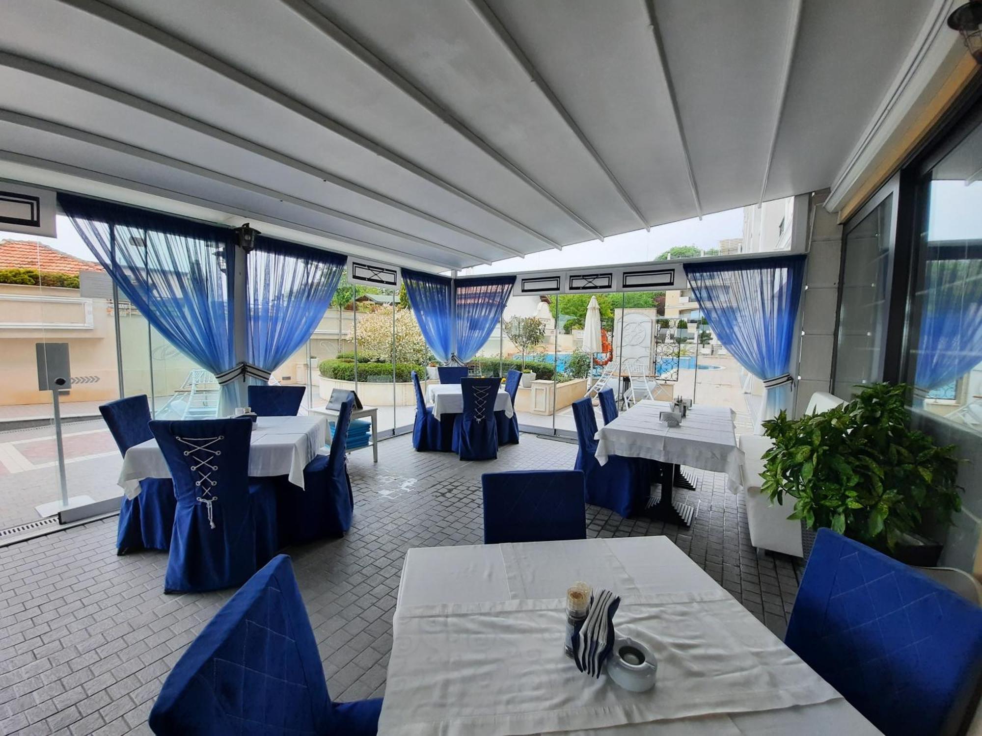 Private Apartments By The Sea With A Large Terrace In Apart Hotel! ポモリエ エクステリア 写真