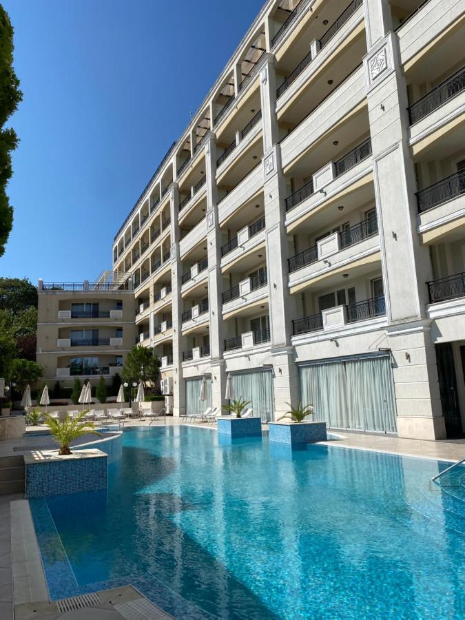 Private Apartments By The Sea With A Large Terrace In Apart Hotel! ポモリエ エクステリア 写真