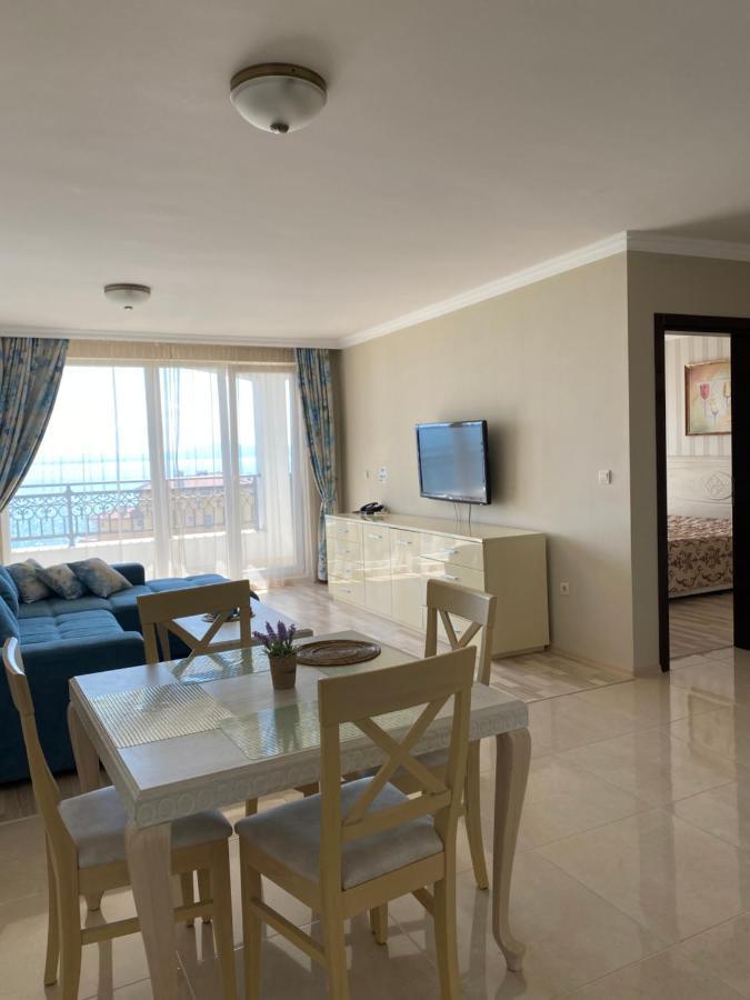 Private Apartments By The Sea With A Large Terrace In Apart Hotel! ポモリエ エクステリア 写真