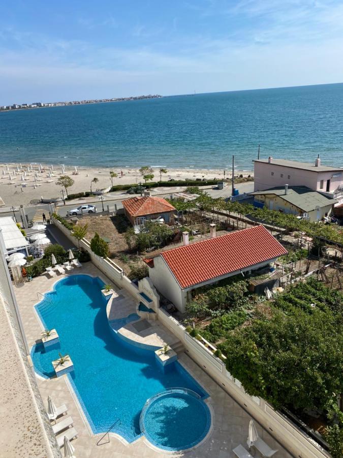 Private Apartments By The Sea With A Large Terrace In Apart Hotel! ポモリエ エクステリア 写真