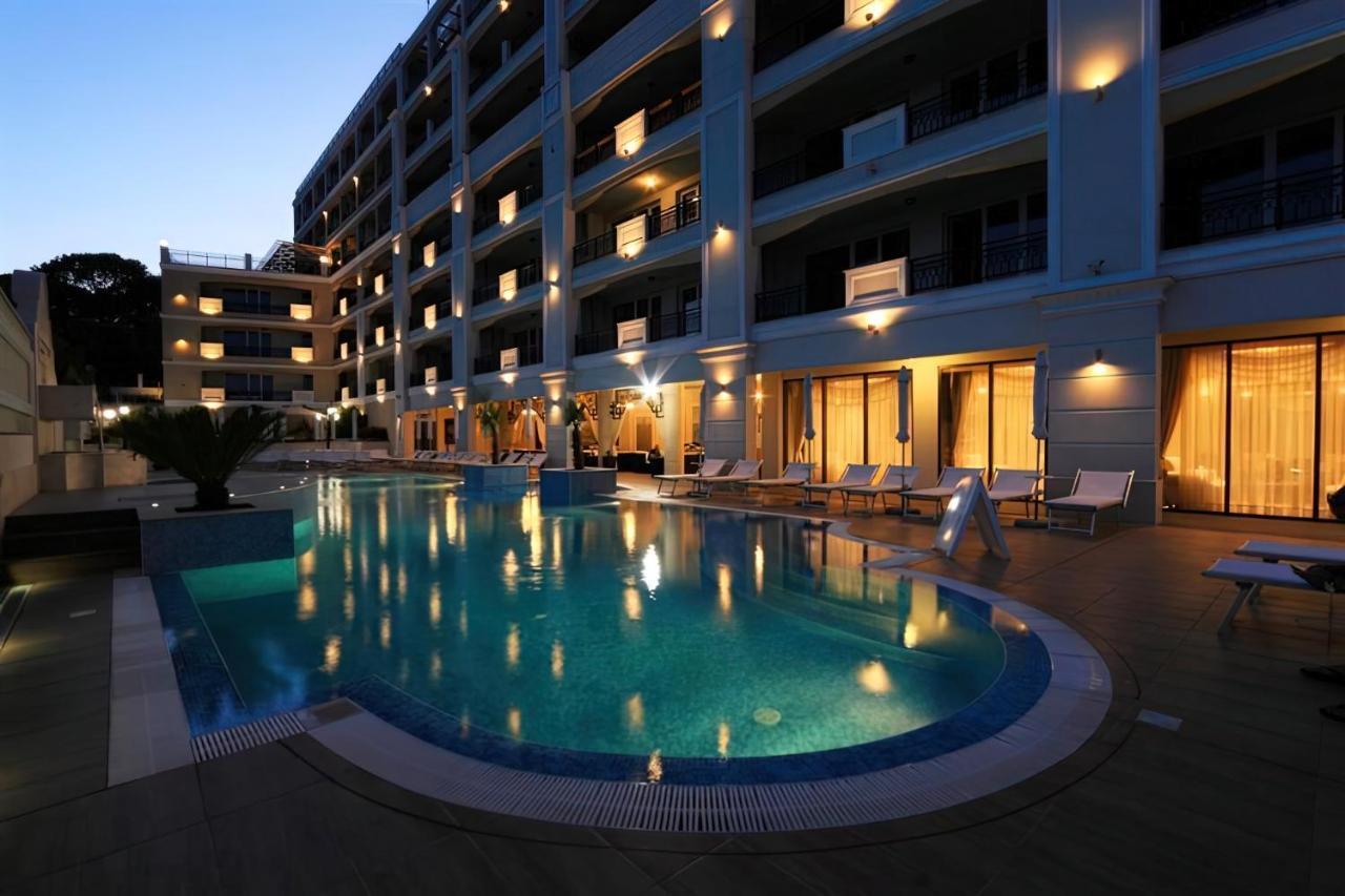 Private Apartments By The Sea With A Large Terrace In Apart Hotel! ポモリエ エクステリア 写真