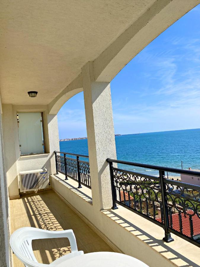 Private Apartments By The Sea With A Large Terrace In Apart Hotel! ポモリエ エクステリア 写真