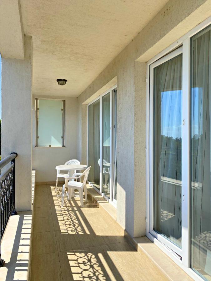 Private Apartments By The Sea With A Large Terrace In Apart Hotel! ポモリエ エクステリア 写真